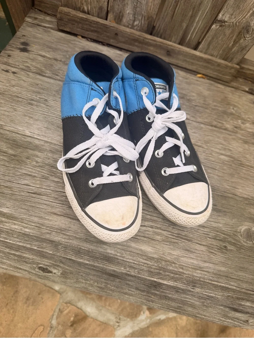 Converse Chuck Taylor Kids High-Top Canvas Sneakers in Blue and Black size 6.5
